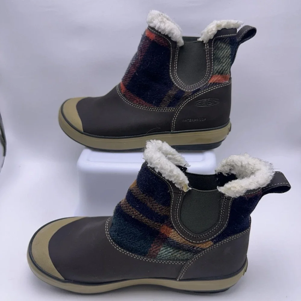 KEEN Elsa Chelsea Boots Size 8 Women Coffee Bean Plaid Wool Waterproof Insulated